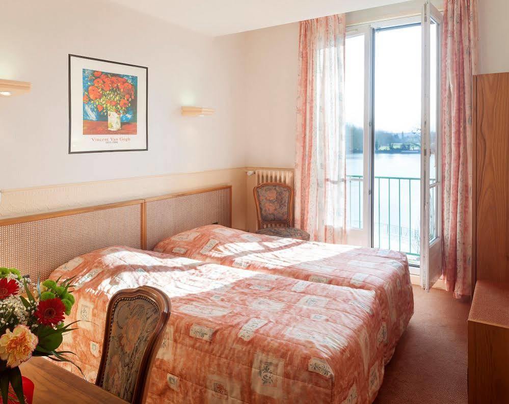 Logis Hotel & Restaurant - Le Normandie Caudebec-en-Caux Eksteriør billede